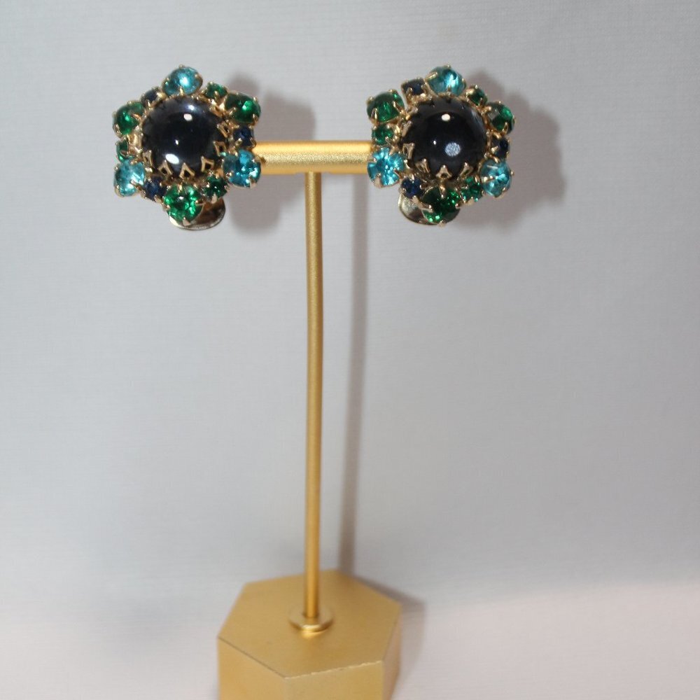 Vint Schreiner Pat Pend Emerald Green and Aqua Glass with Sapphire Clip Earrings